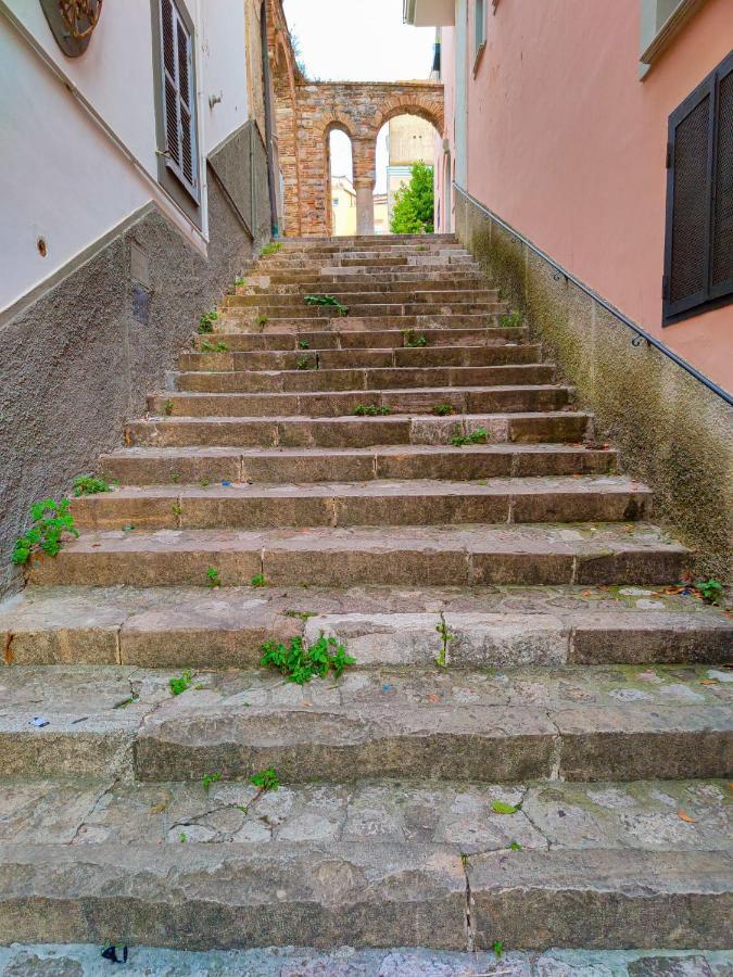 Nari Bed&Breakfast Gaeta Bagian luar foto