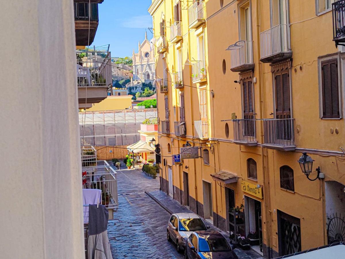Nari Bed&Breakfast Gaeta Bagian luar foto