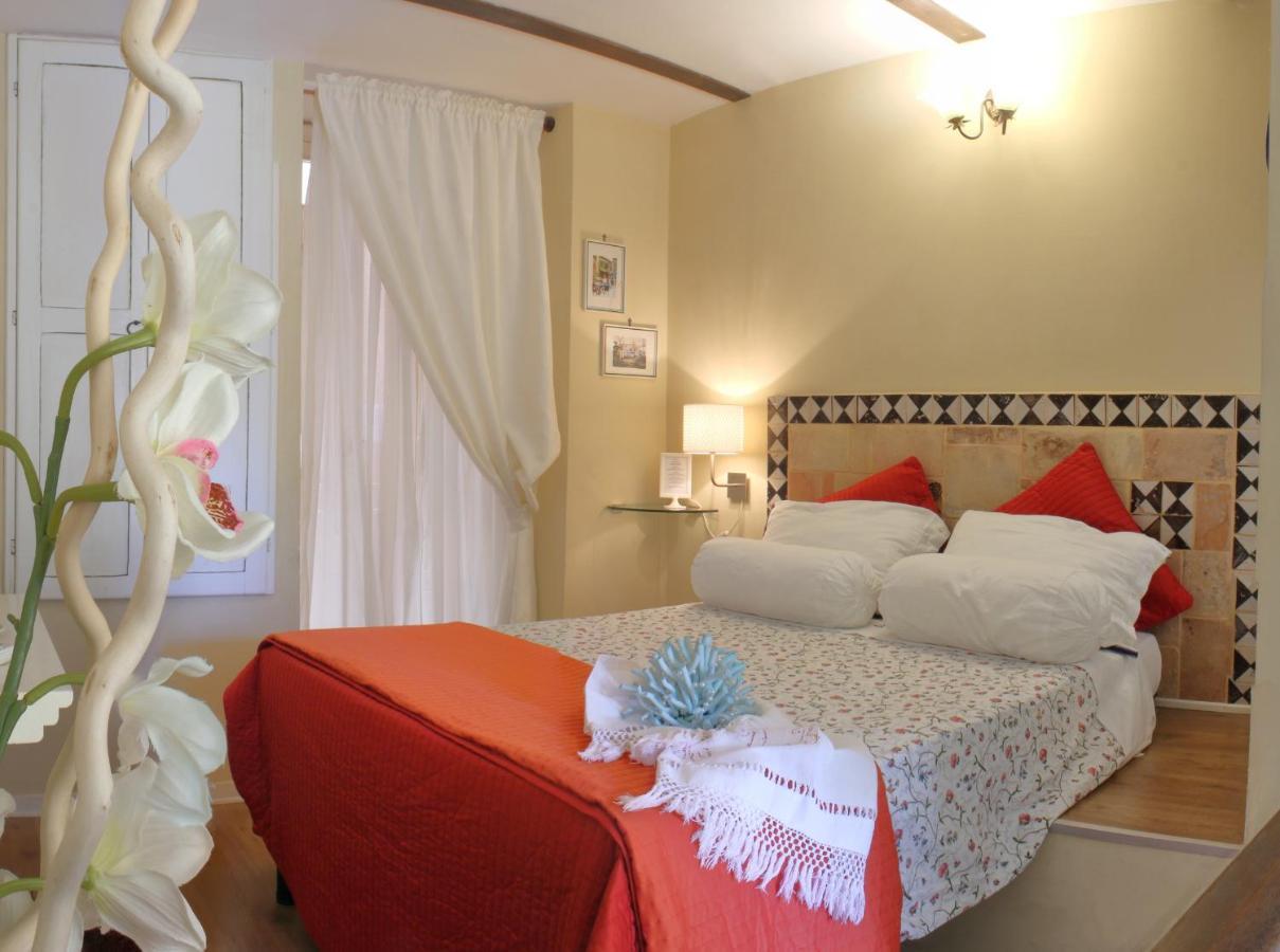 Nari Bed&Breakfast Gaeta Bagian luar foto