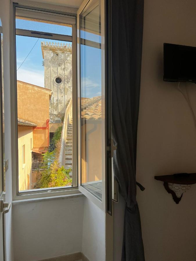 Nari Bed&Breakfast Gaeta Bagian luar foto